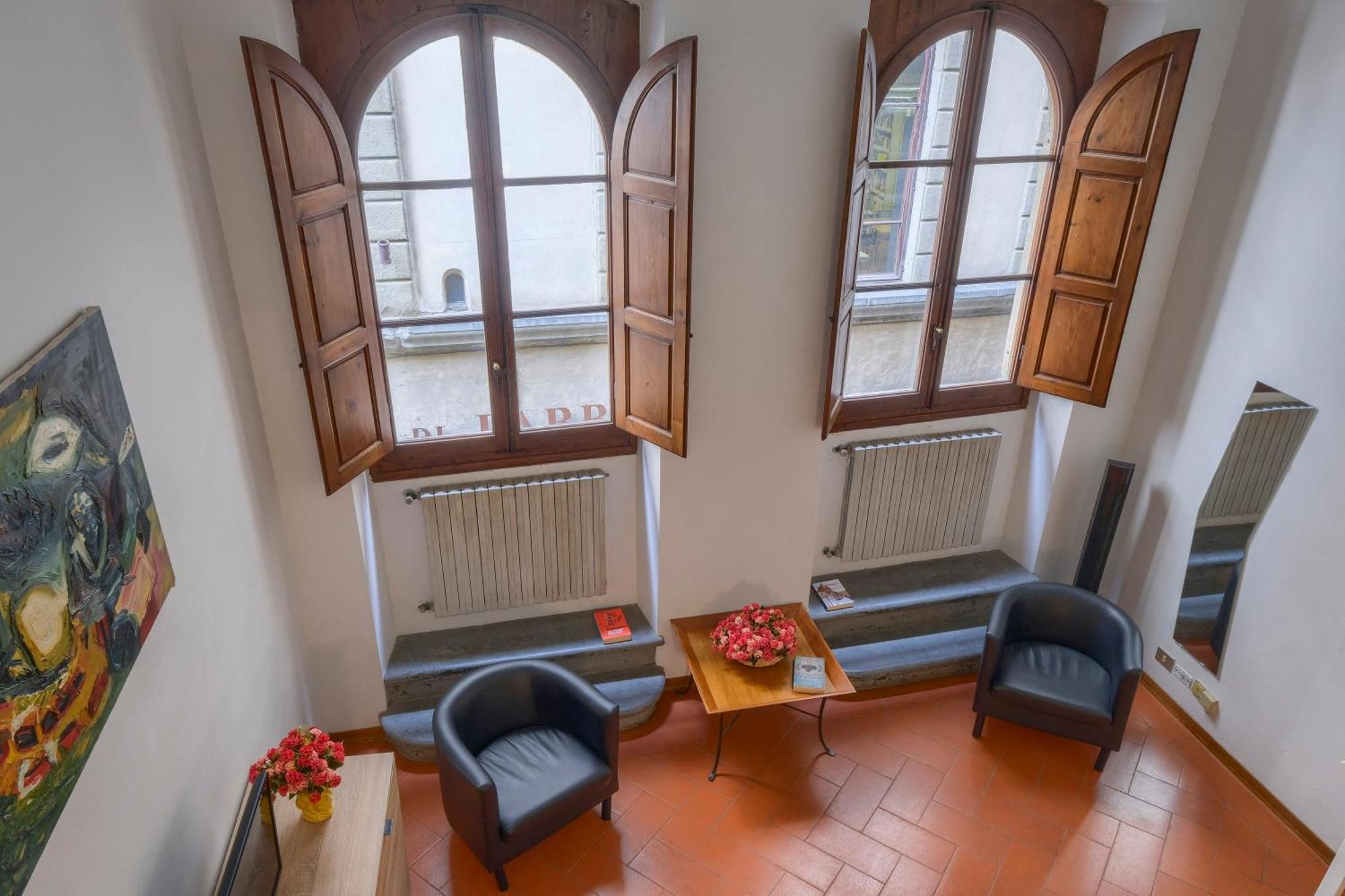 Apartamento La Casa Di Dante Alighieri *
